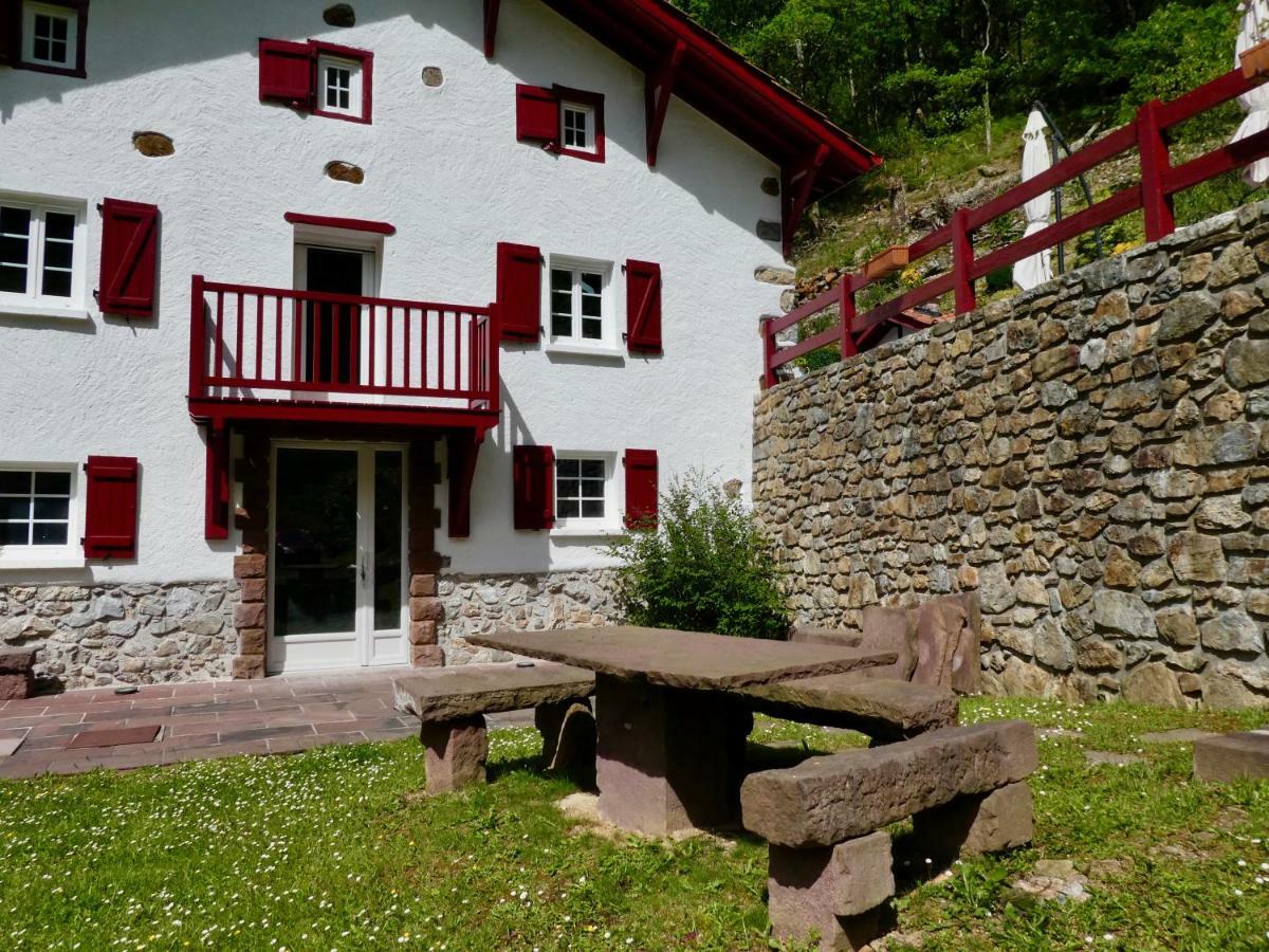 Chambres D'Hotes Agorerreka Saint-Etienne-de-Baigorry Exterior photo